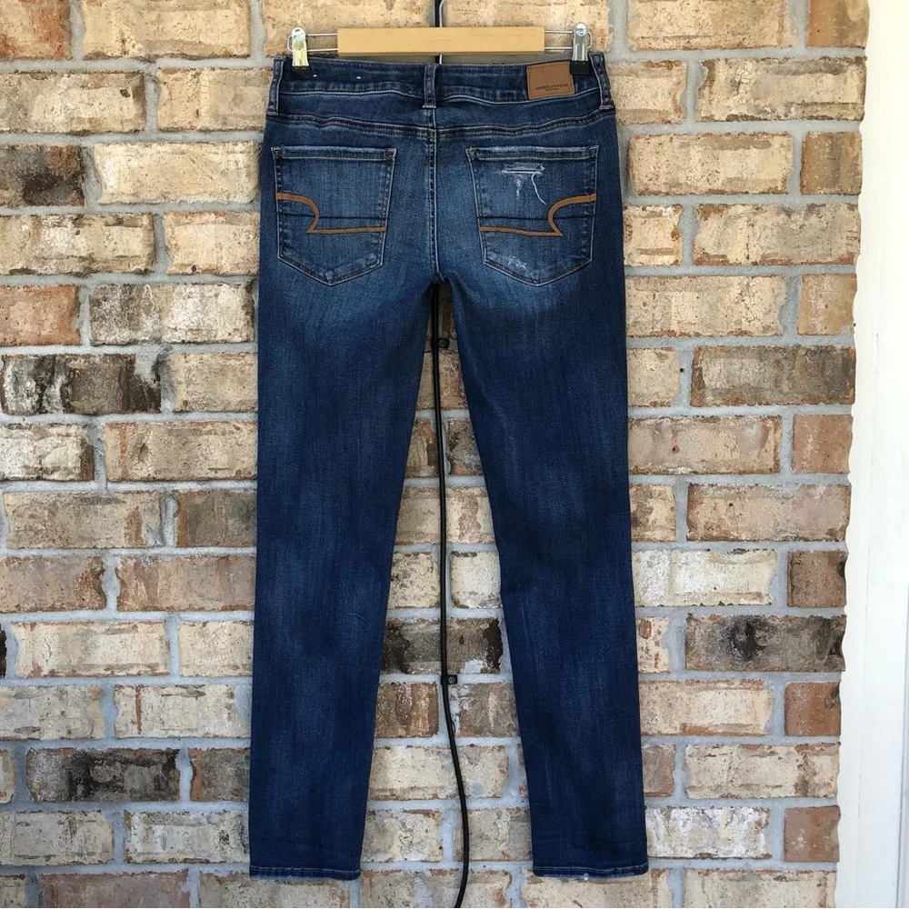 A E O Super Stretch X Ripped Distressed Blue Wash Mid Rise Skinny Jeans 6_6